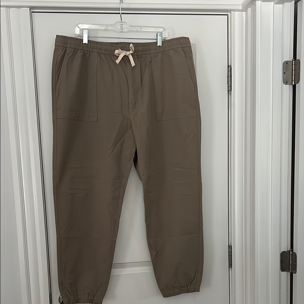 Vineyard Vines Men's Khaki Jogger Pants NWT